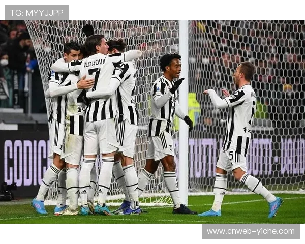 皇马主场对阵尤文图斯 伯纳乌球场向传奇名宿致敬