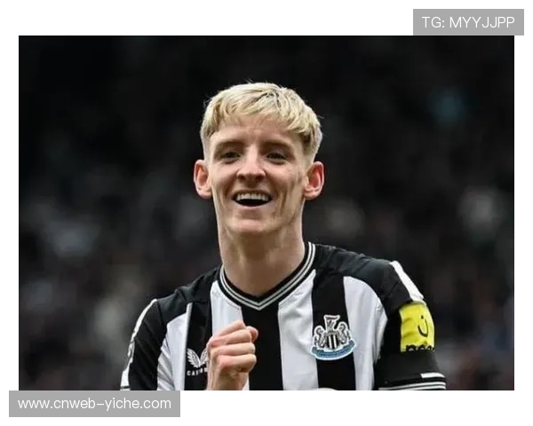 戈登破门难救主，纽卡半场1-2落后利物浦